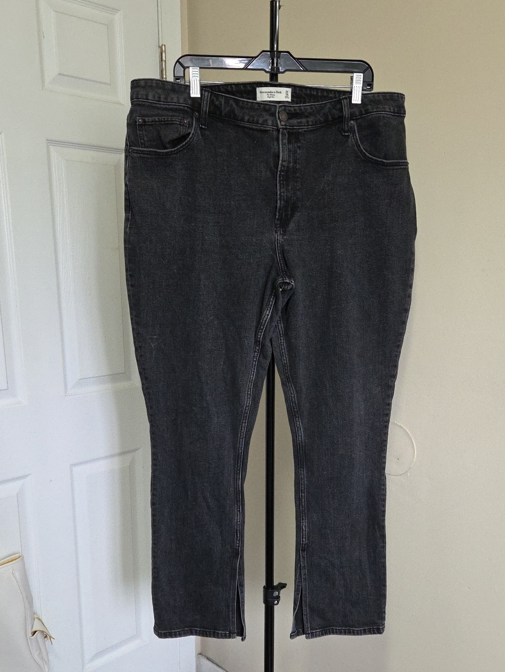 Abercrombie & Fitch Women's Straight Leg Jeans - Charcoal Black Wash
